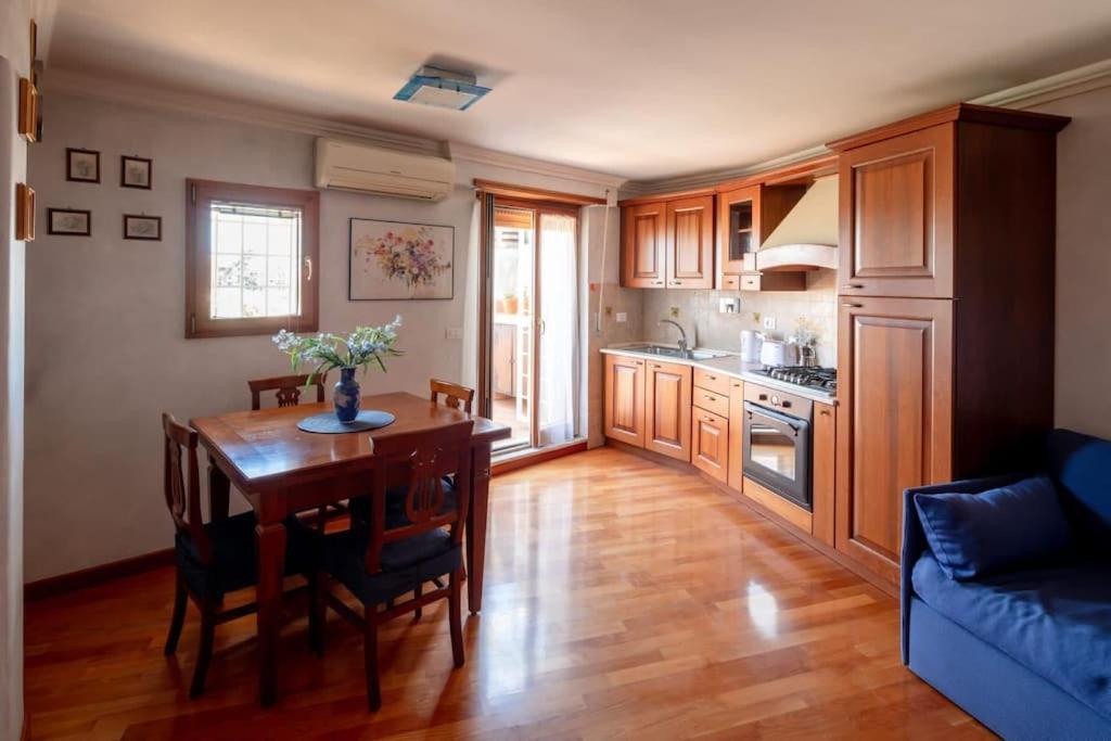 Attico Per Quattro Persone Sulla Nomentana, Wi-Fi, Aria Condizionata Appartement Rome Buitenkant foto
